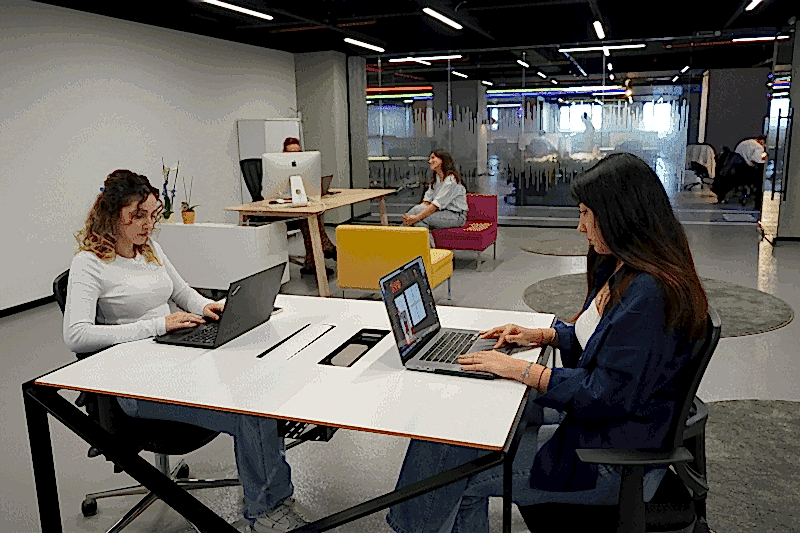Ardventure ofis istanbul alanlarını gösteren hareketli görsel