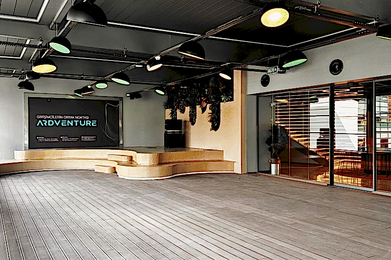 Ardventure ankara ofisine ait teras alanı görüntüsü