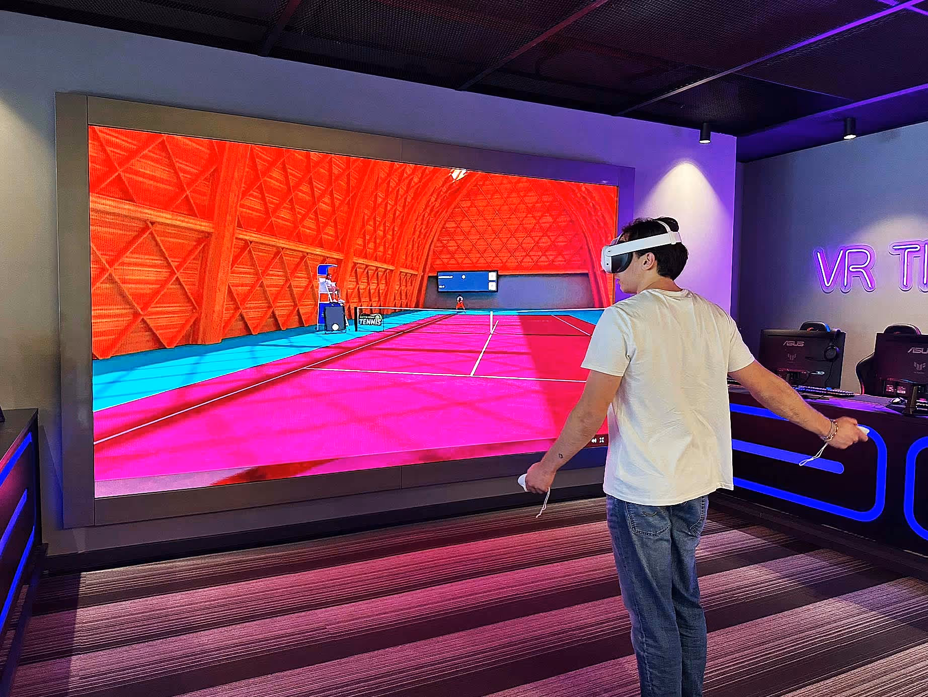 Ardventure Tekmer ofisinde yapay zeka ve vr entegrasyonunu gösteren alan